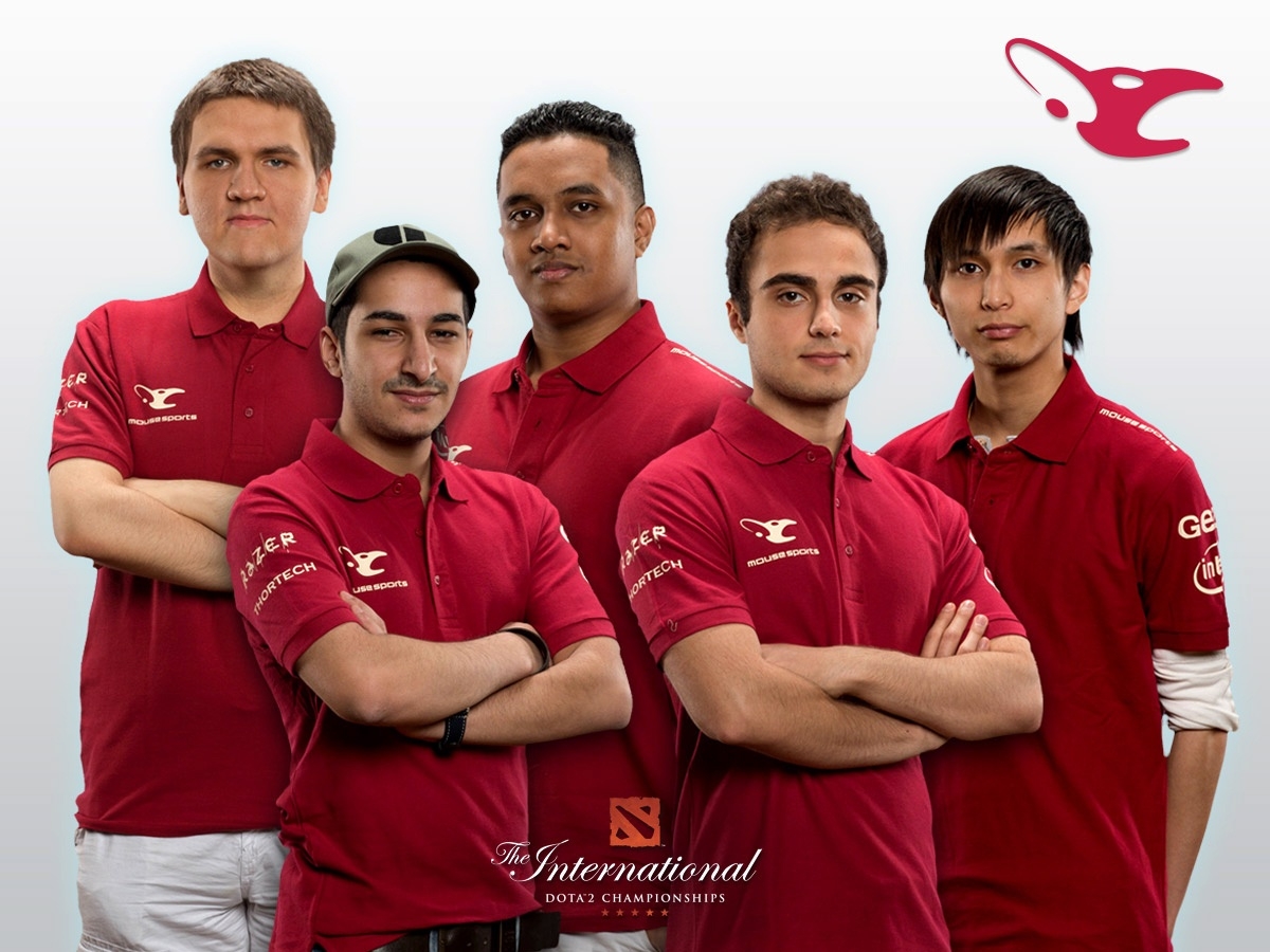 Состав Mouz на TI2, сможешь назвать всех игроков?