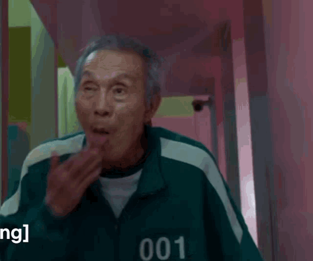 squid-game-squid-game-grandpa.gif.dac110ad3f13065702a93260bec47cf6.gif