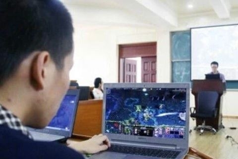 В китайском ВУЗе учат играть в доту