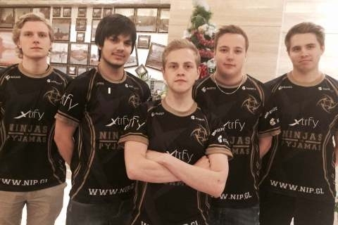 Ninjas in Pyjamas подписали Lajons